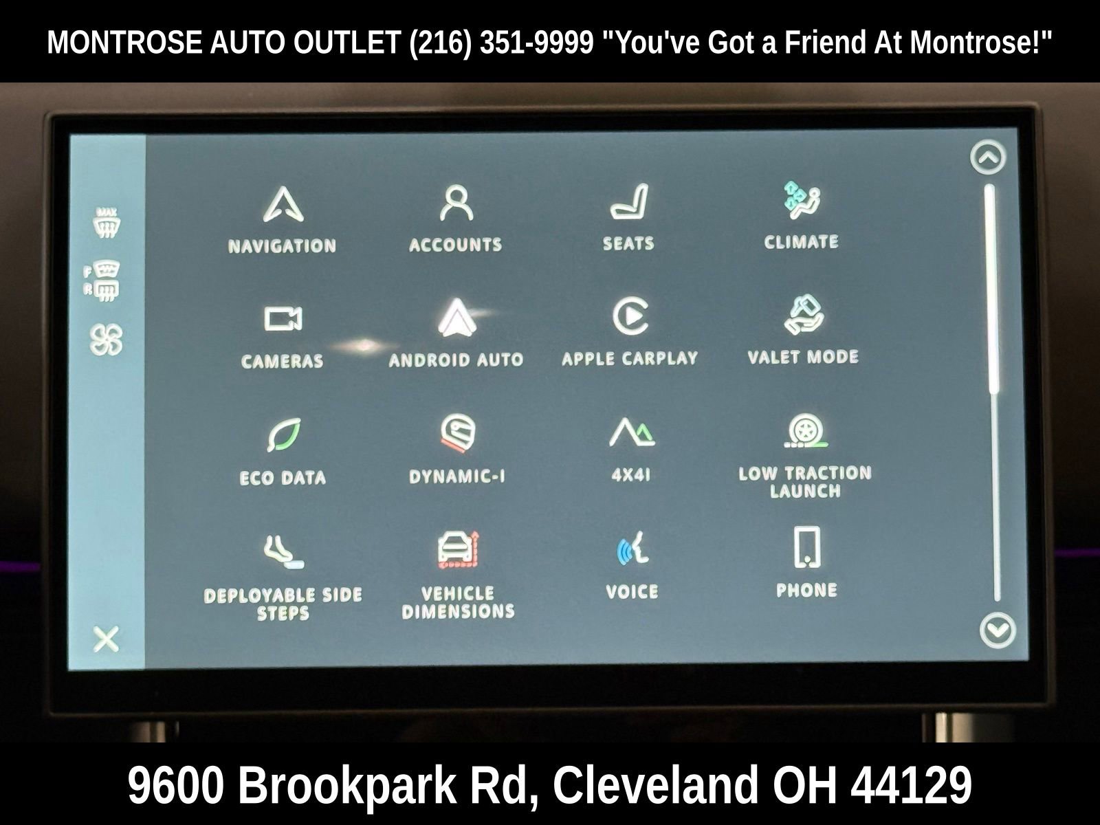 New 2025 Land Rover Range Rover Long Wheelbase SE image 10