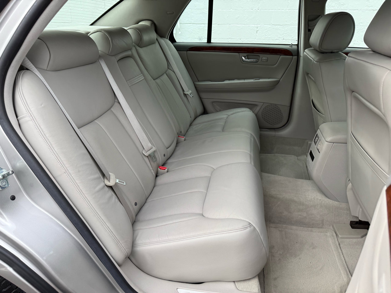 Used 2006 Cadillac DTS image 35