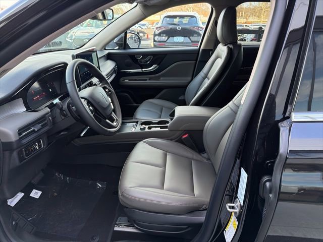 New 2026 Lincoln Corsair Premiere image 8