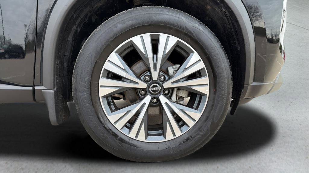 Certified 2023 Nissan Rogue SV w/ SV Premium B Package image 12