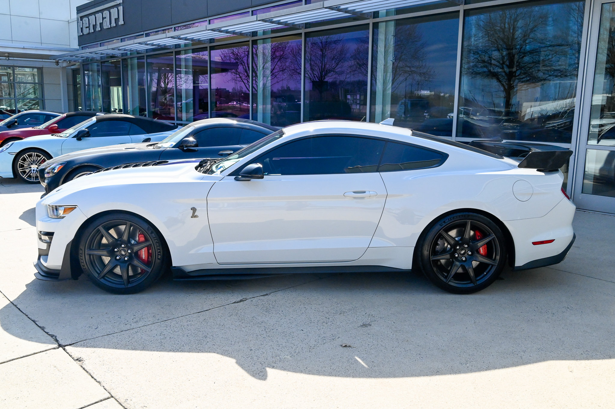 Used 2022 Ford Mustang Shelby GT500 w/ Carbon Fiber Track Pack RWD image 8