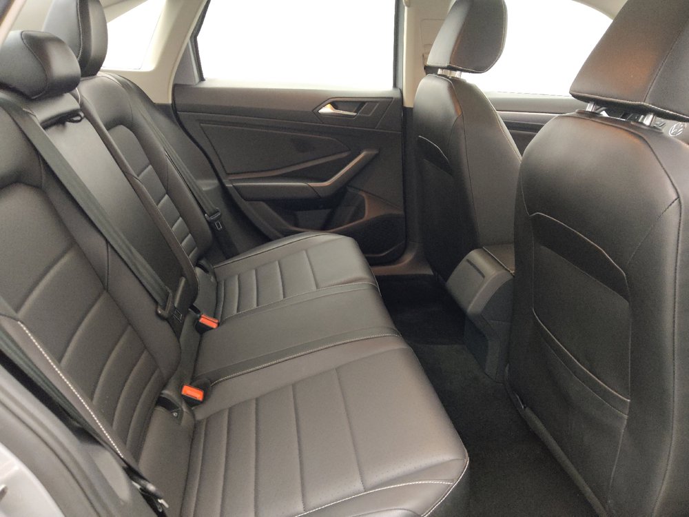 Used 2024 Volkswagen Jetta SE FWD image 19