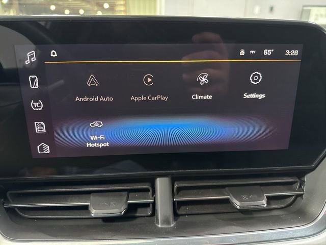 Used 2024 Chevrolet Trax LT w/ Driver Confidence Package image 18