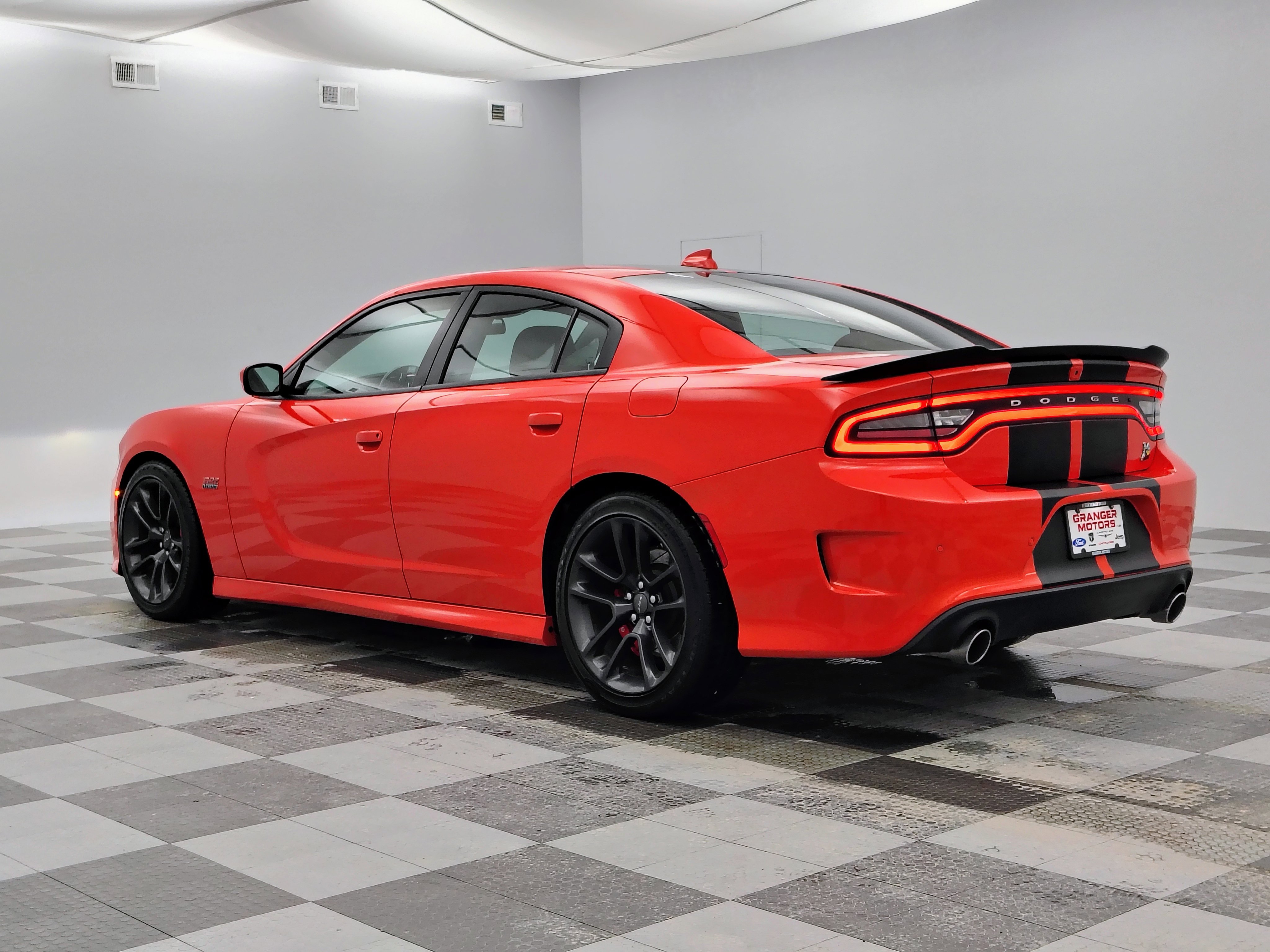 Used 2020 Dodge Charger Scat Pack w/ Driver Convenience Group image 9