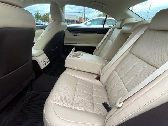 Used 2018 Lexus ES 350 w/ Luxury Package w/Wood Trim FWD image 34