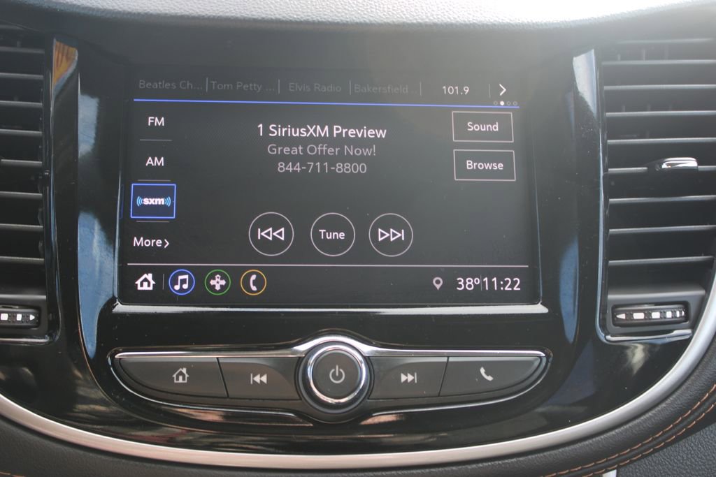 Used 2020 Chevrolet Trax LT w/ LT Convenience Package image 41