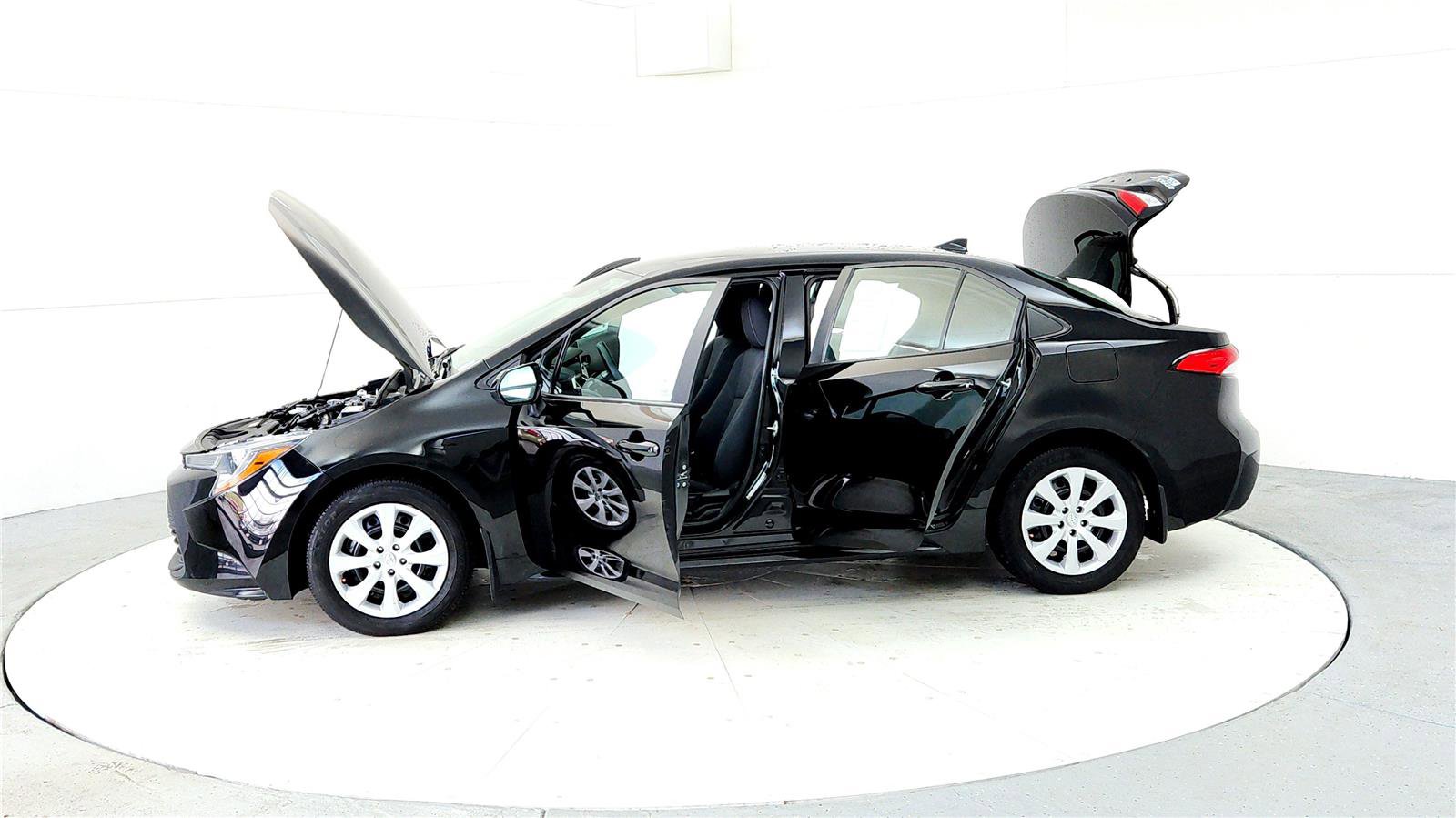 Used 2023 Toyota Corolla LE w/ Carpet Mat Package (TMS) image 10