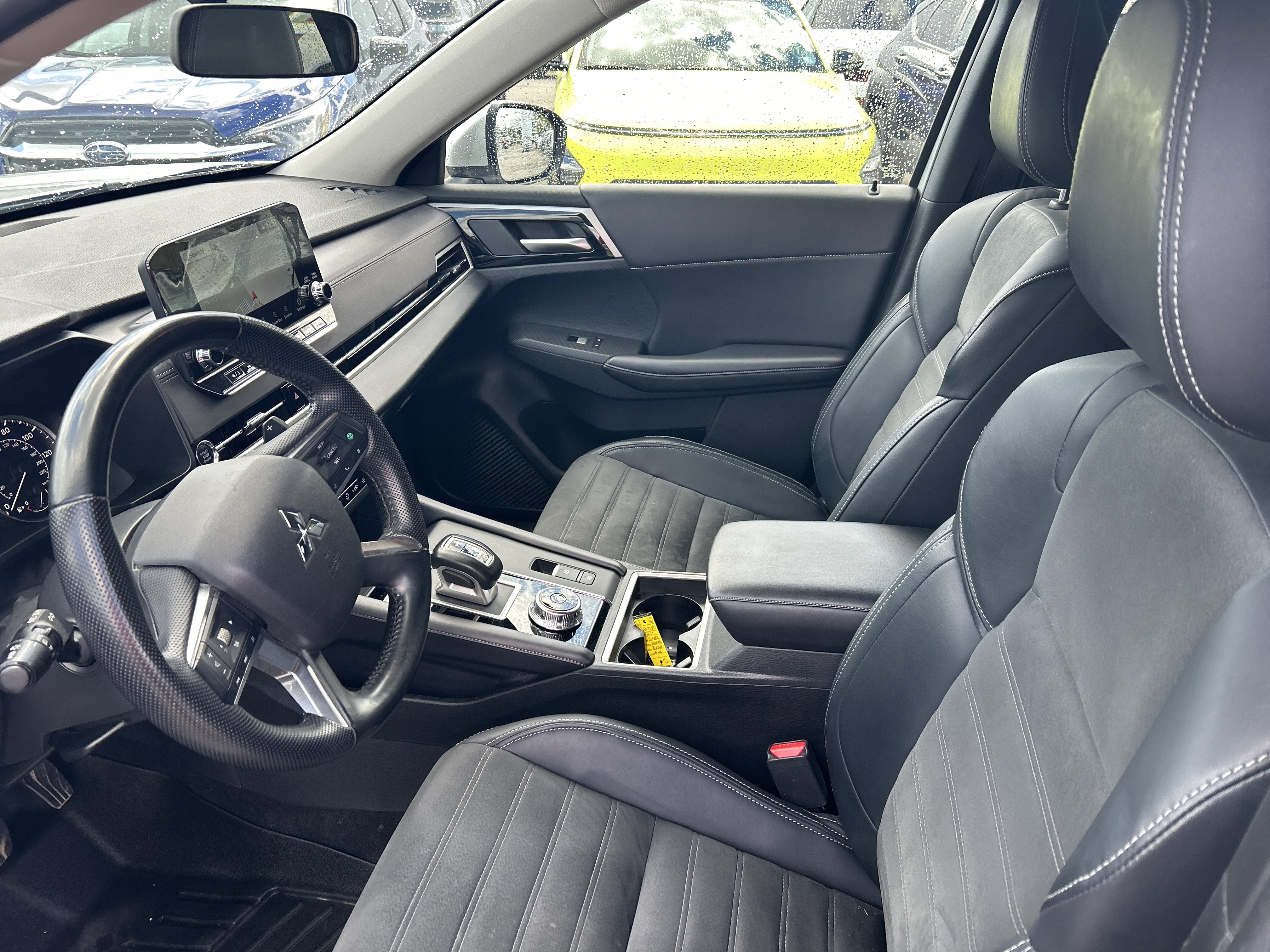 Used 2024 Mitsubishi Outlander SE AWD/4WD image 11