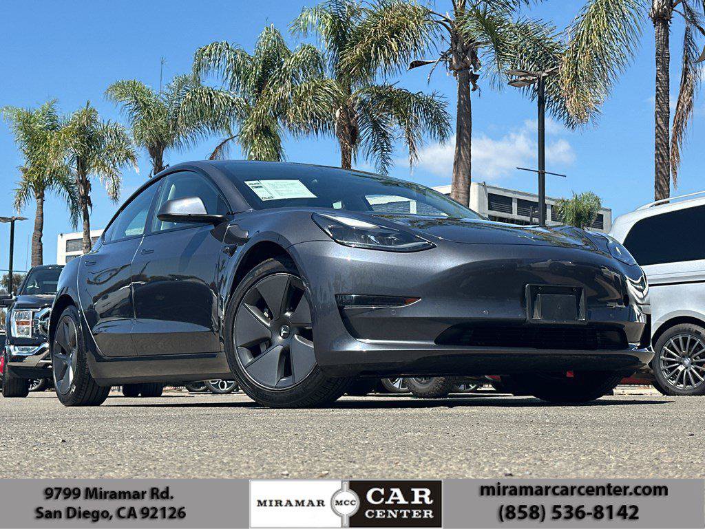 Used 2021 Tesla Model 3 Standard Range Plus RWD image 1