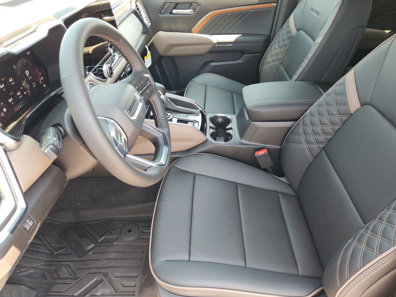 New 2026 GMC Canyon Denali AWD/4WD image 16