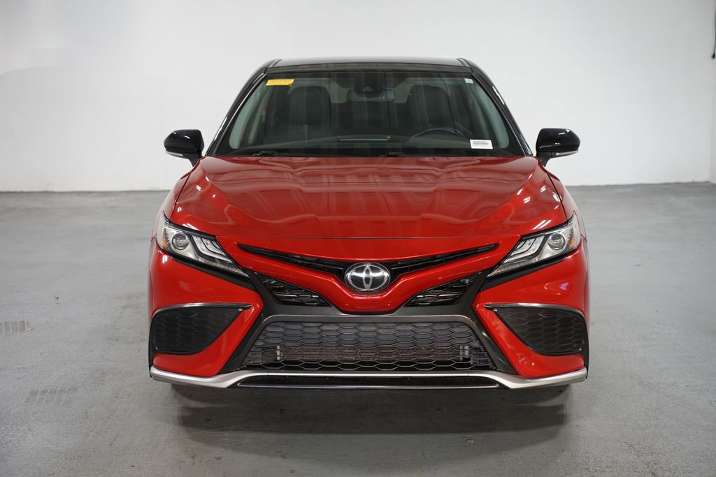 Used 2022 Toyota Camry XSE image 2