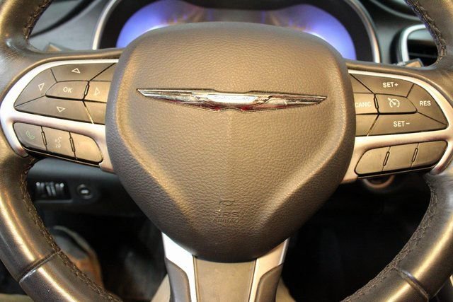 Used 2016 Chrysler 200 Limited image 19