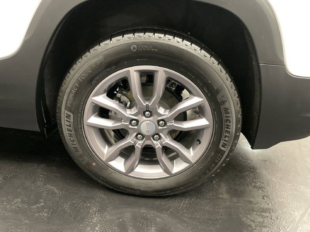 Used 2023 GMC Terrain SLT w/ LPO, Floor Liner Package FWD image 25