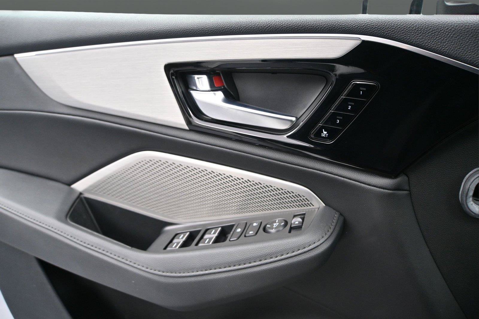 Certified 2023 Acura MDX SH-AWD image 6
