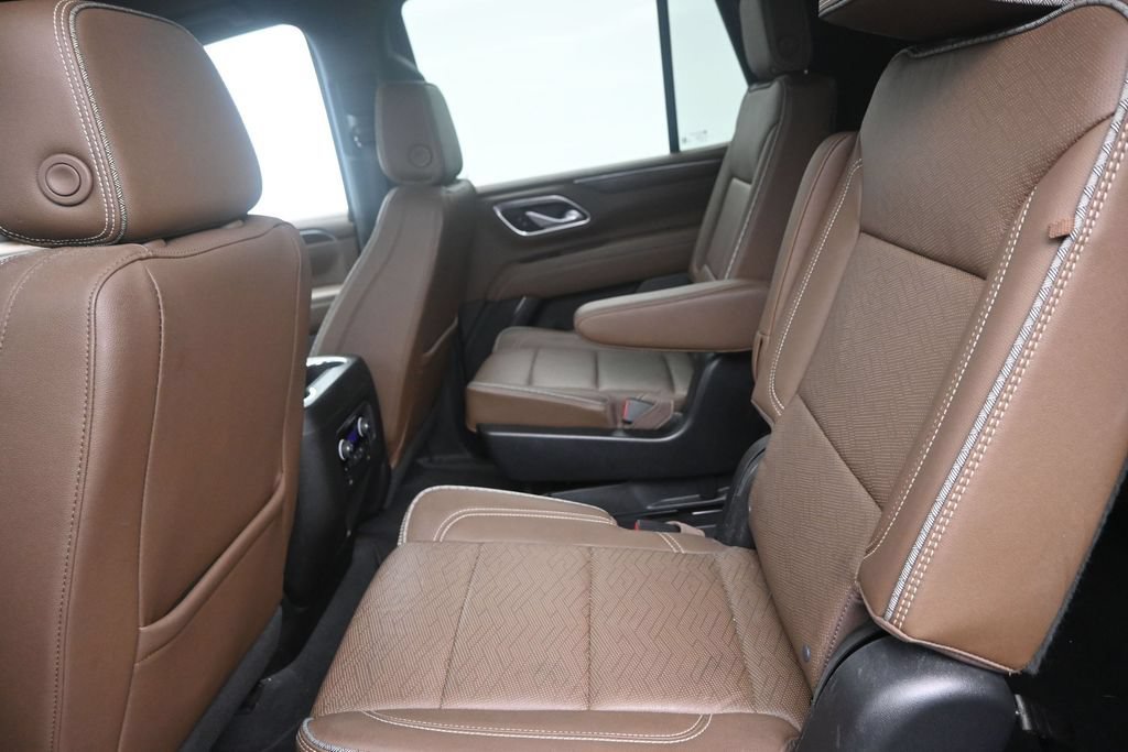Used 2022 Chevrolet Tahoe High Country AWD/4WD image 14