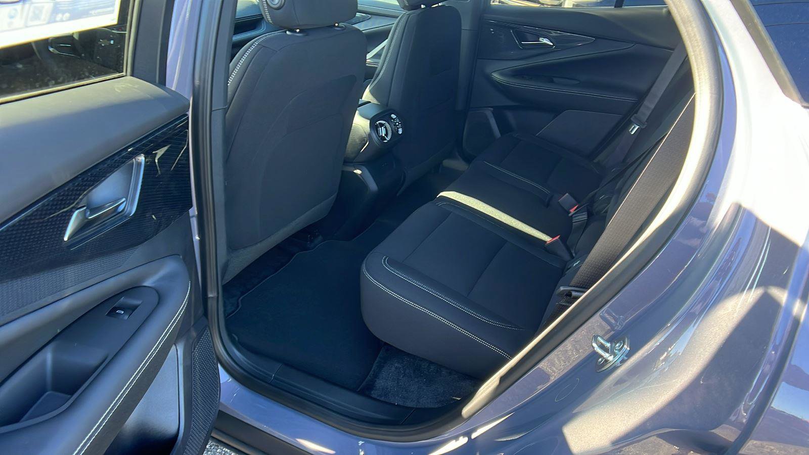 New 2026 Chevrolet Blazer EV LT AWD/4WD image 17