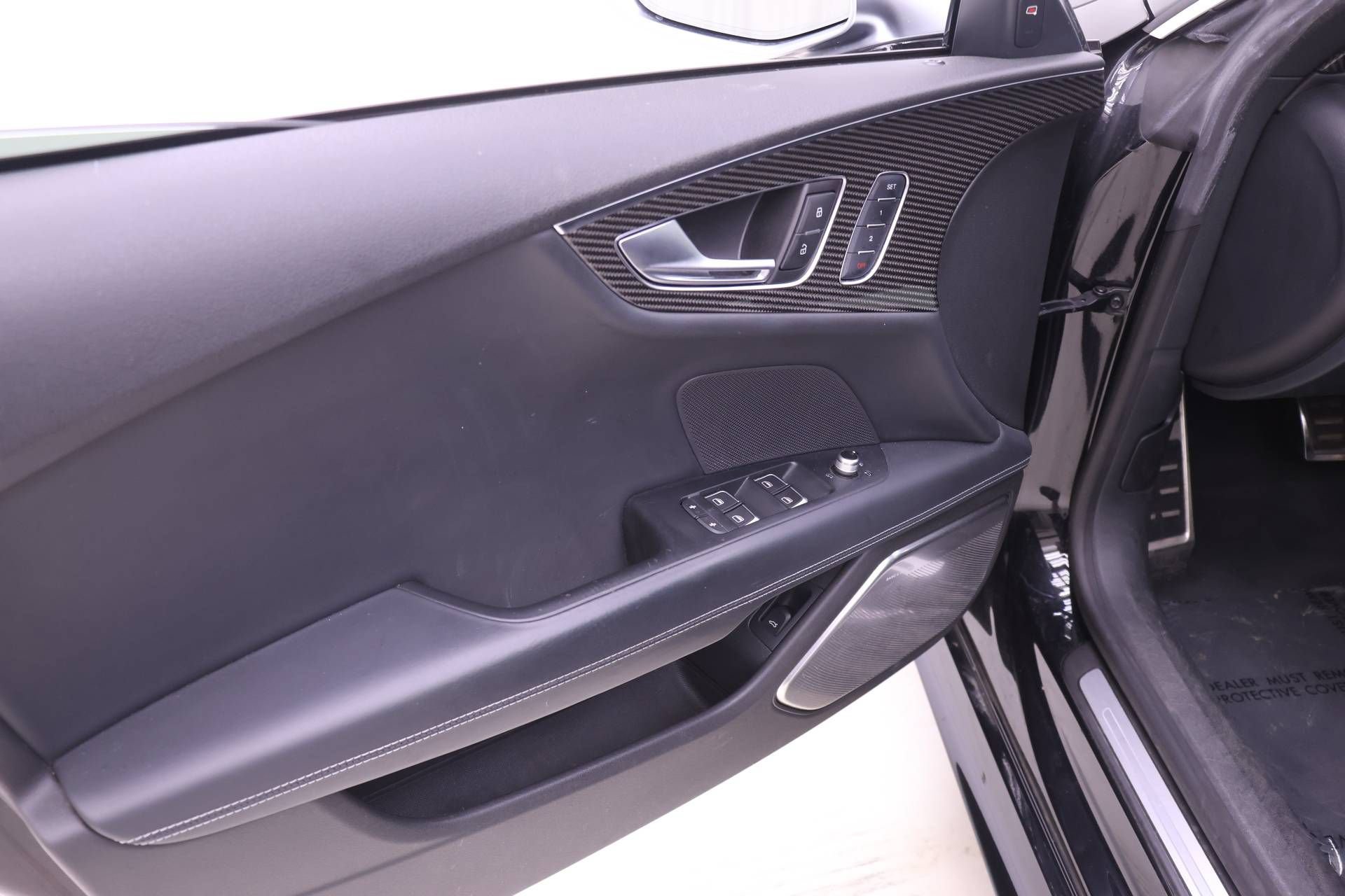 Used 2015 Audi RS 7 Prestige w/ Dynamic Package AWD/4WD image 13