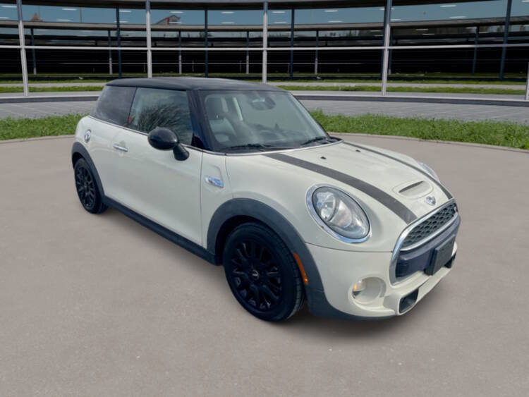 Used 2016 MINI Cooper S image 5