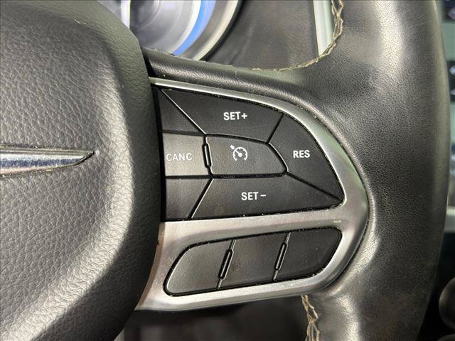 Used 2020 Chrysler 300 Limited RWD image 27
