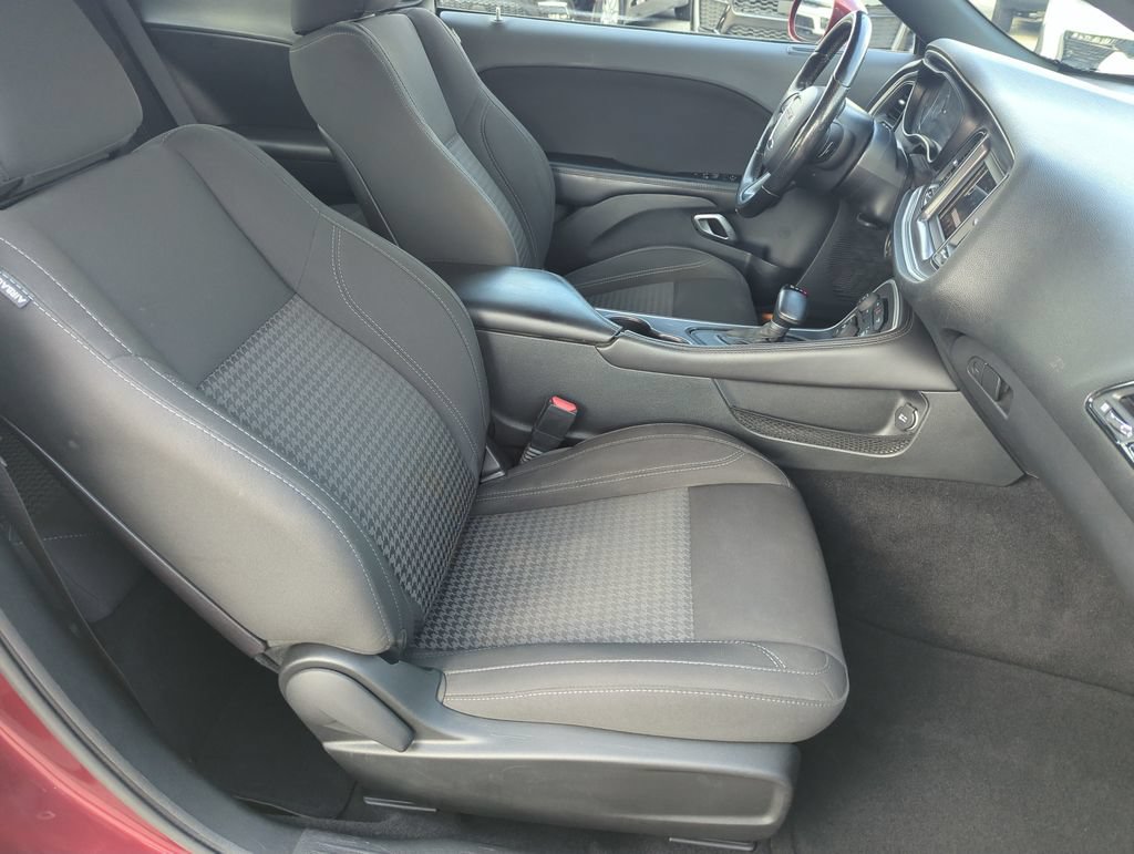 Used 2019 Dodge Challenger SXT w/ Blacktop Package RWD image 27
