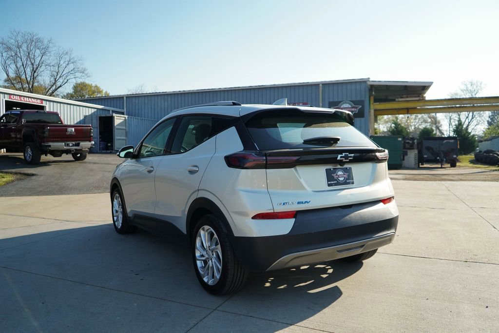 Used 2023 Chevrolet Bolt EUV LT image 4