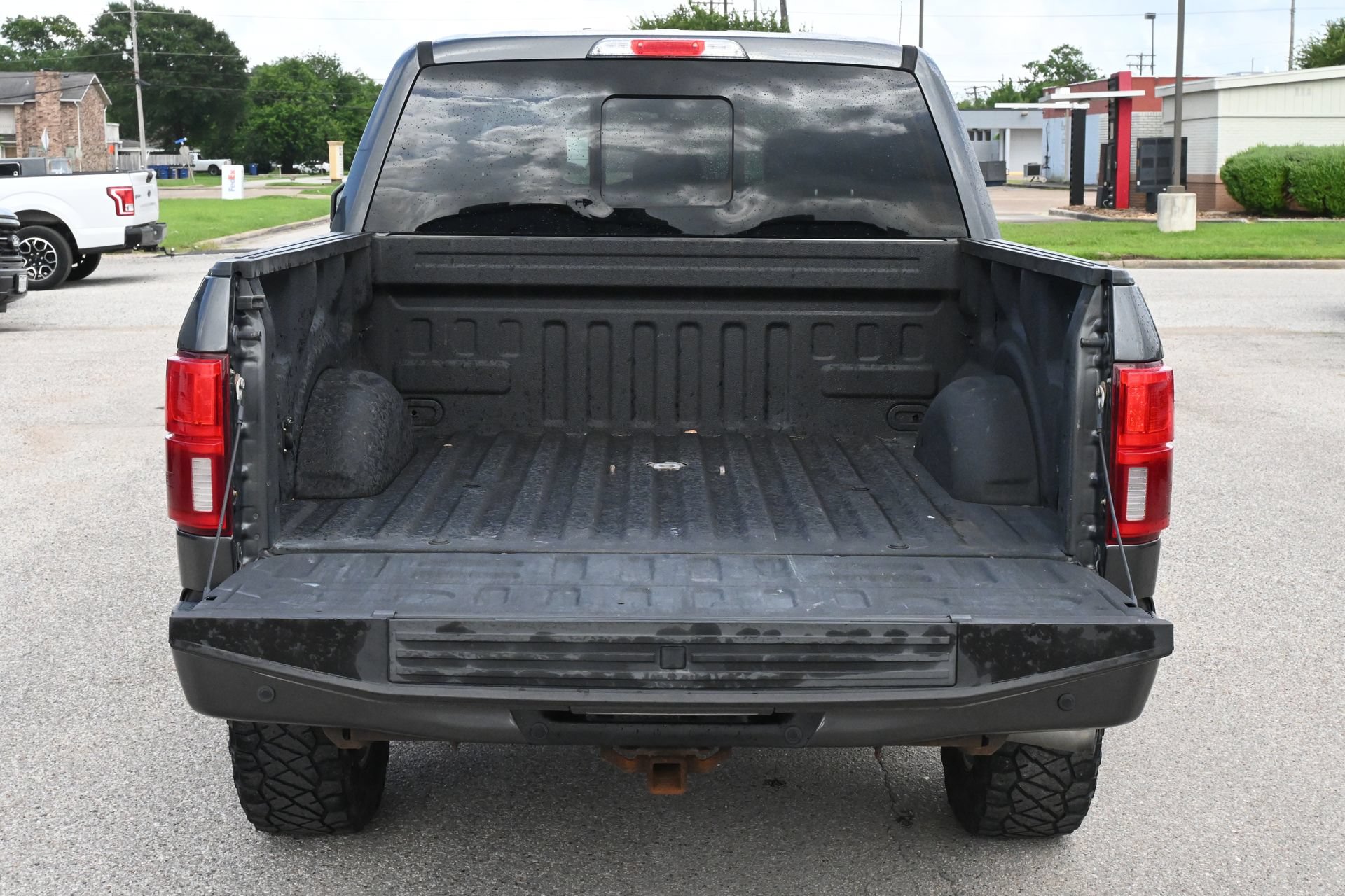 Used 2018 Ford F150 Platinum w/ Equipment Group 701A Luxury AWD/4WD image 5