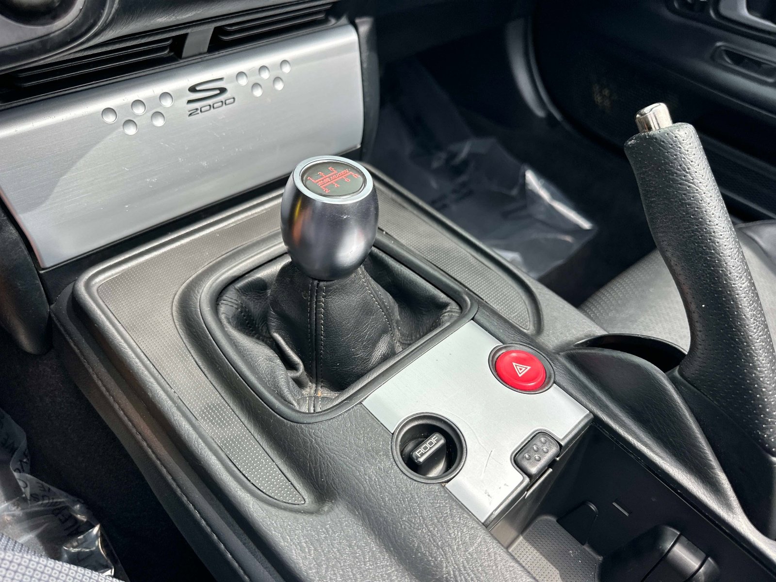 Used 2004 Honda S2000 image 19