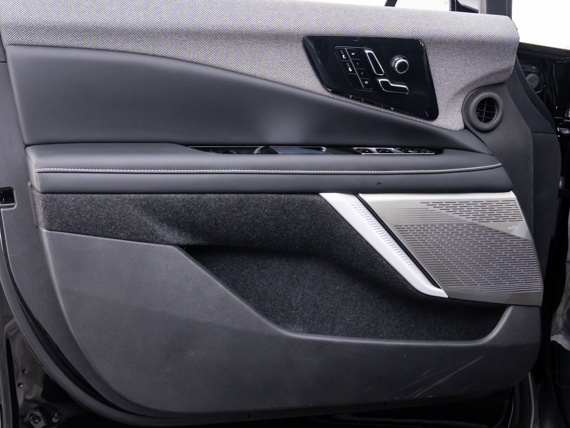 New 2026 Cadillac Optiq Sport 1 image 16