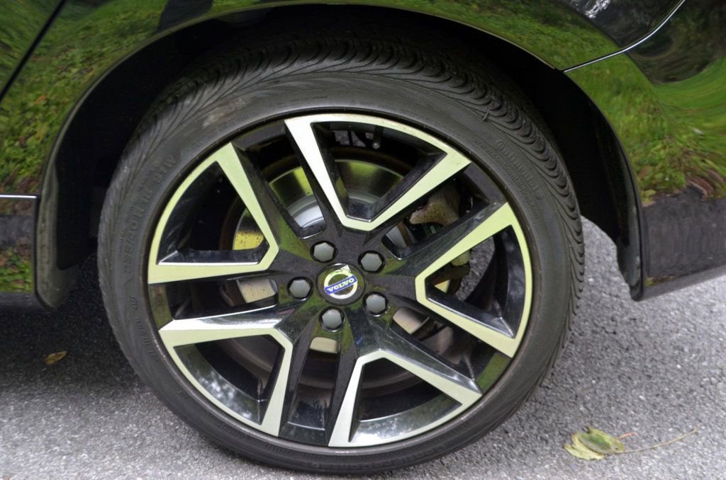 Used 2017 Volvo V60 T5 Dynamic image 32