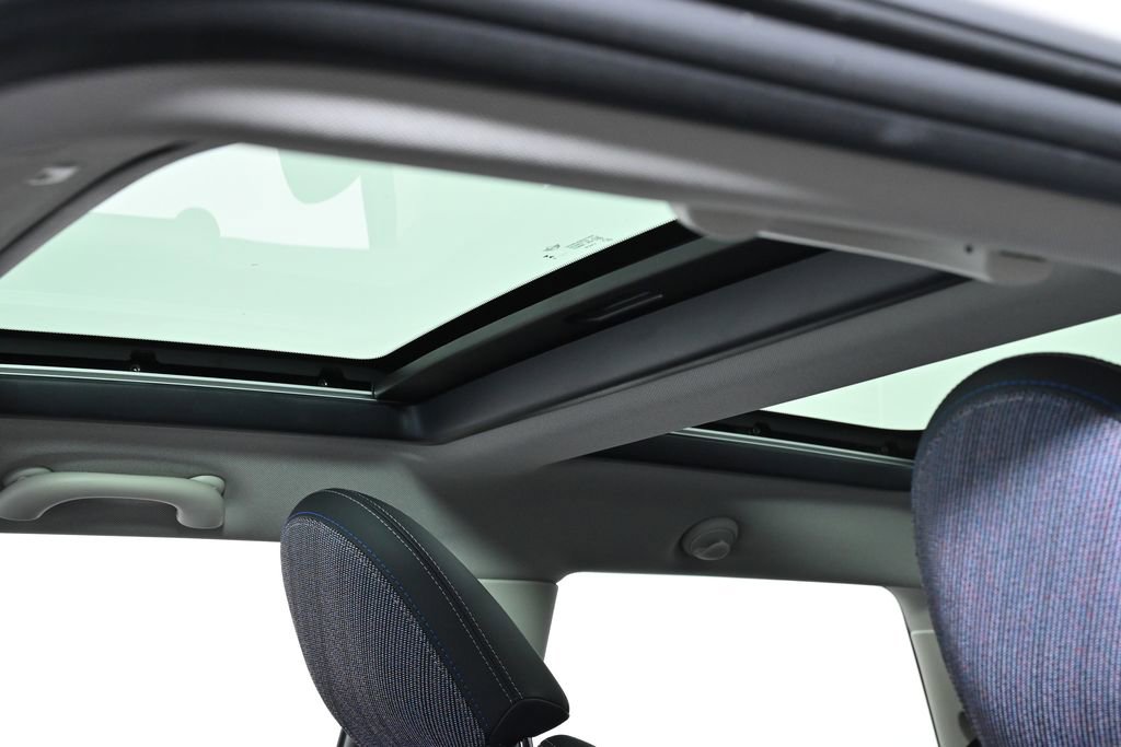 Certified 2025 MINI Cooper S image 28