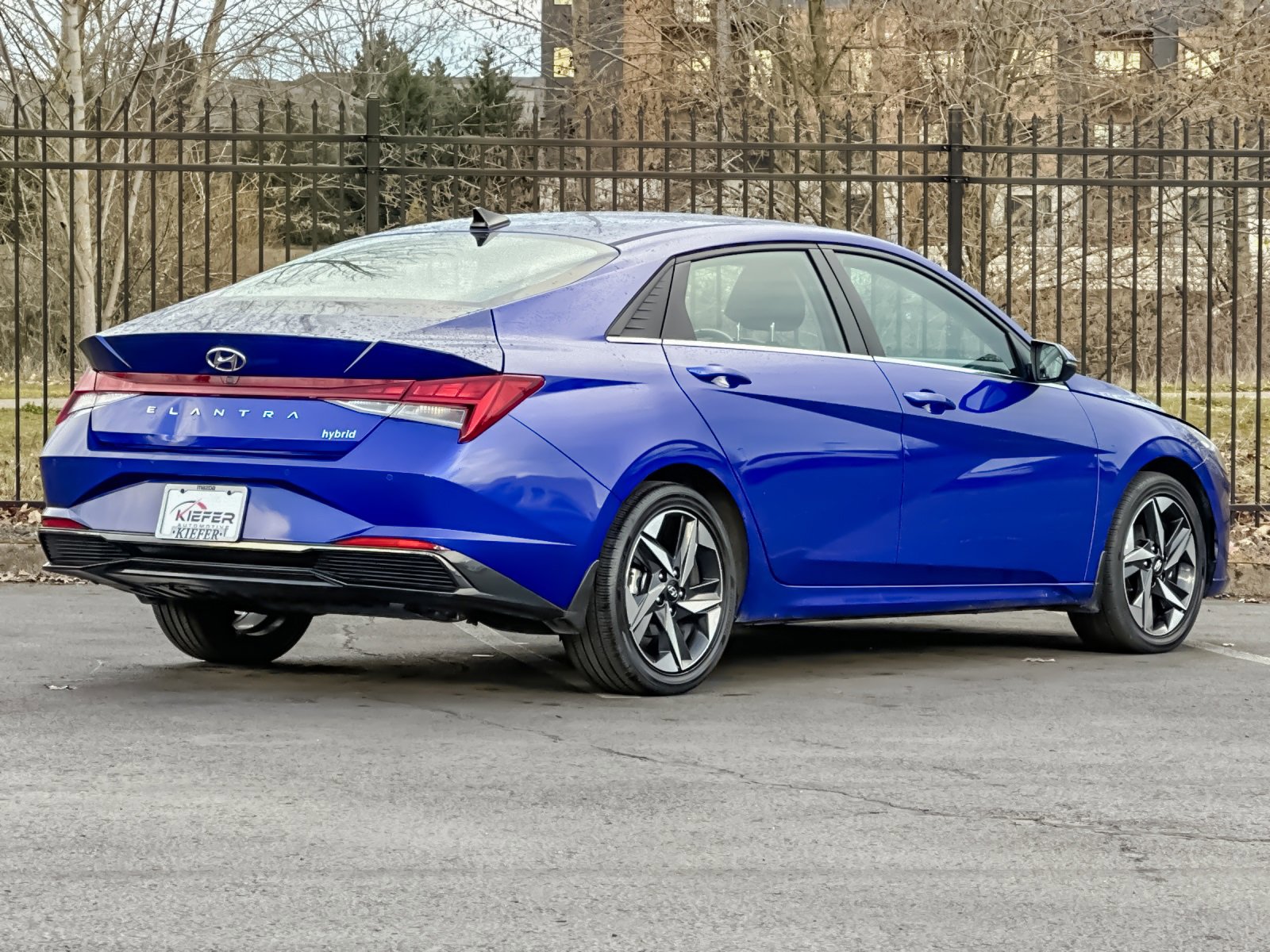 Used 2023 Hyundai Elantra Limited w/ Winter Weather Package image 4