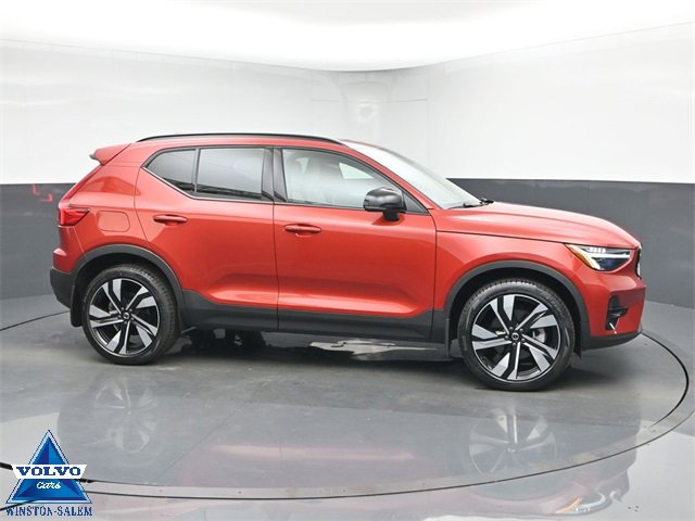 Used 2023 Volvo XC40 B5 Plus w/ Protection Package Premier