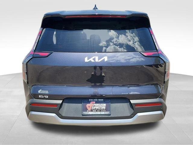 New 2026 Kia EV9 Light image 4