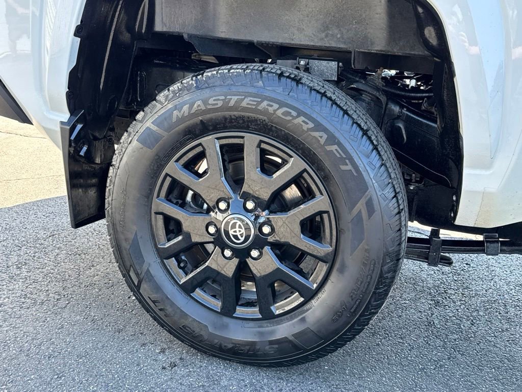 Used 2024 Toyota Tacoma SR AWD/4WD image 9