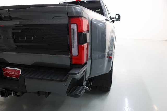 Used 2025 Ford F450 Platinum w/ FX4 Off-Road Package image 75