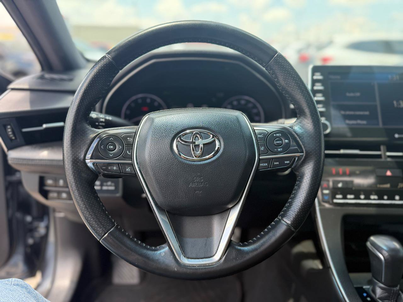 Used 2020 Toyota Avalon XSE FWD image 16