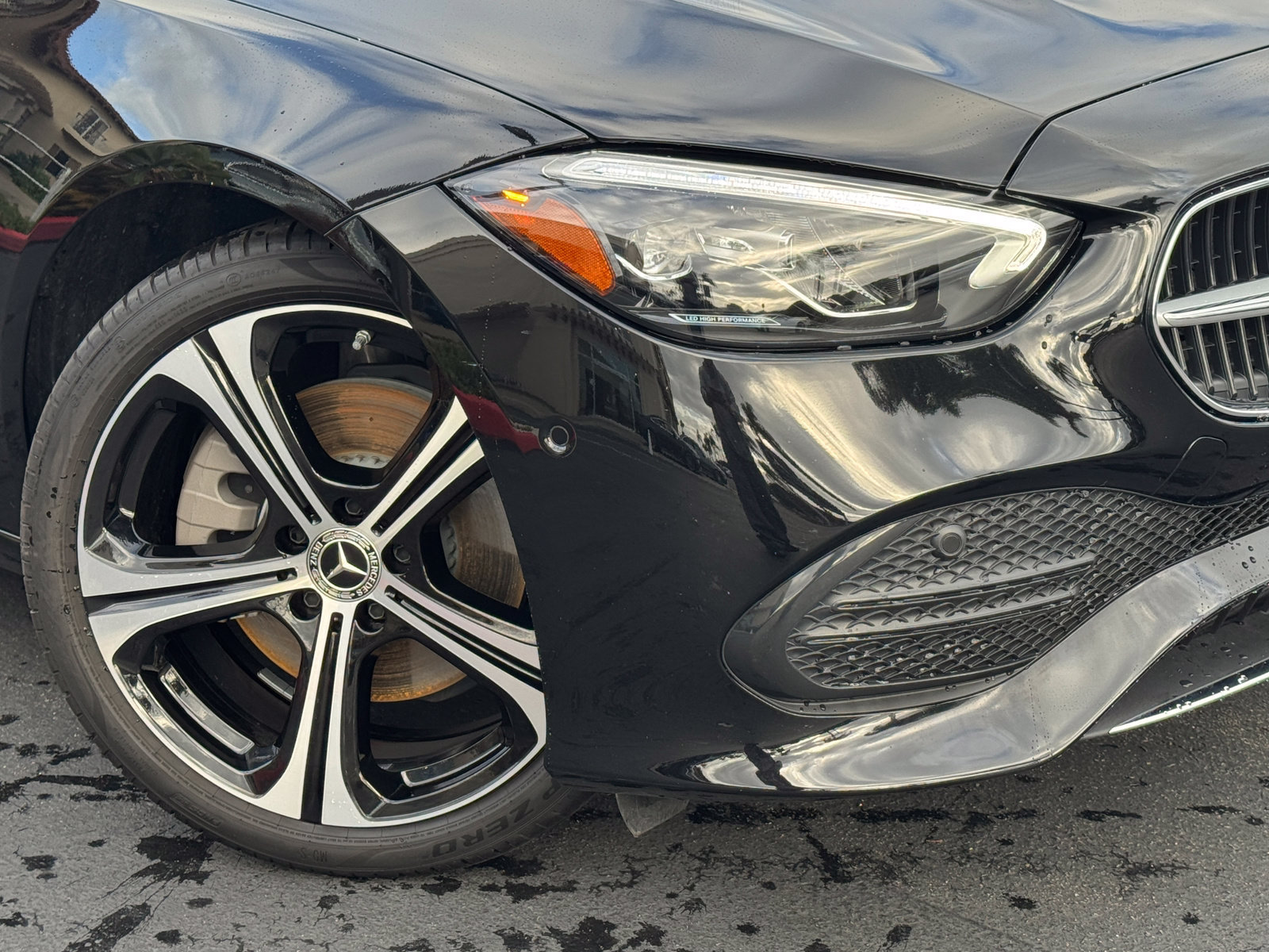 Used 2025 Mercedes-Benz C 300 Sedan image 2
