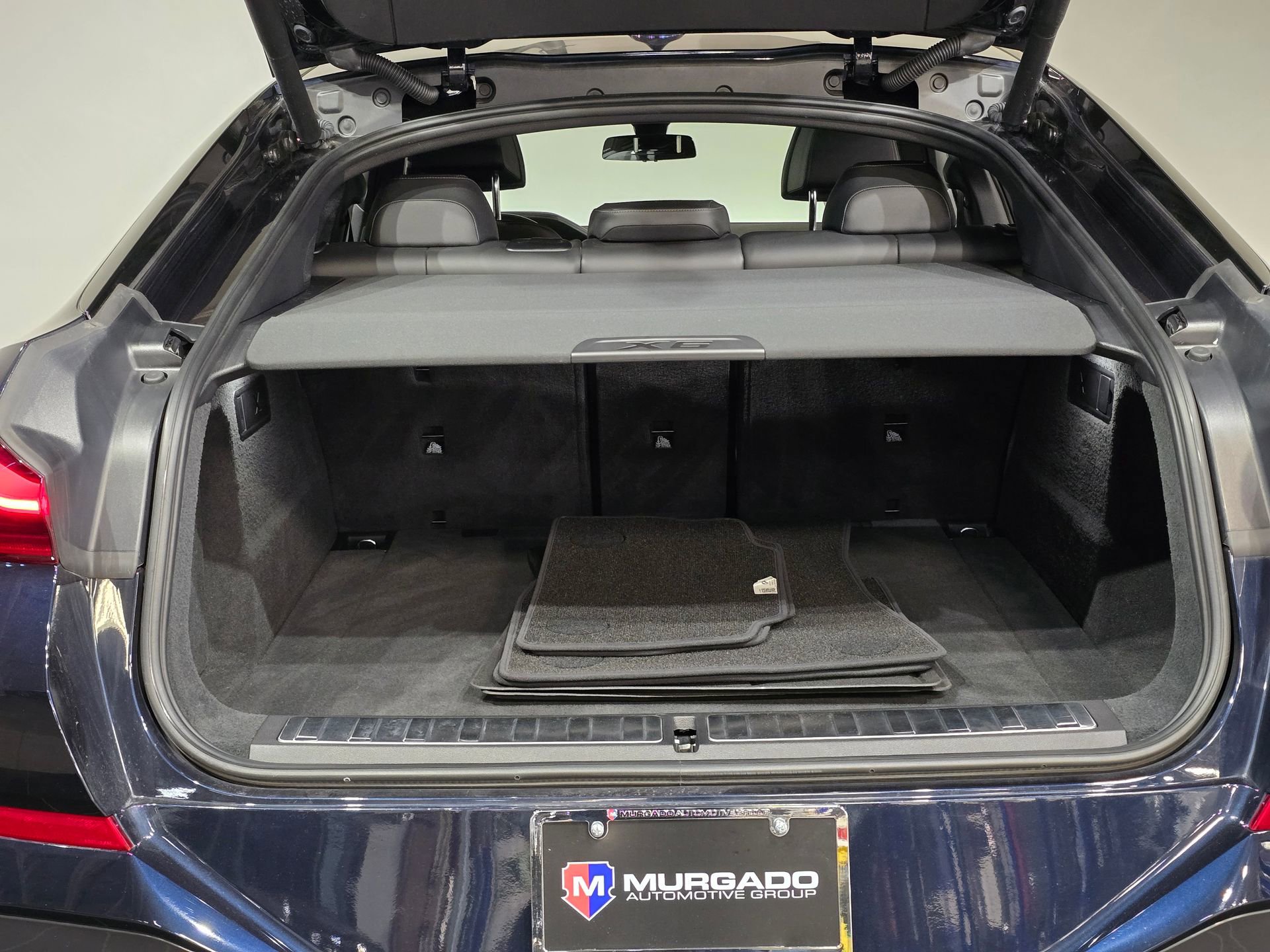 Used 2023 BMW X6 M50i w/ Parking Assistance Package image 11