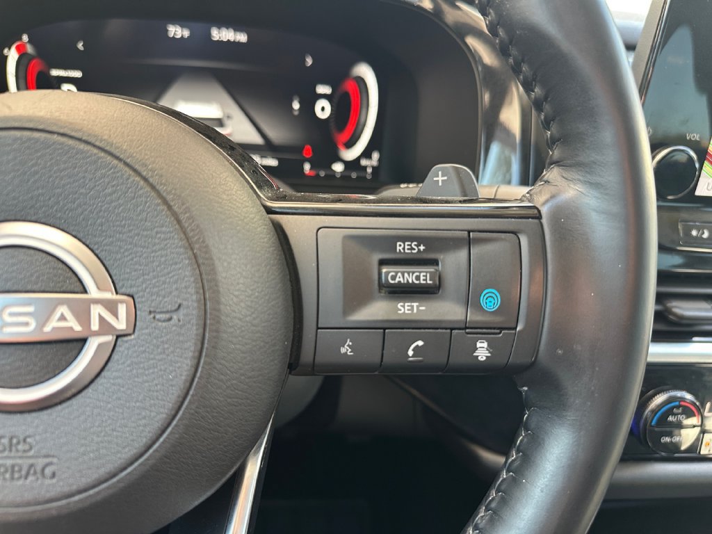 Used 2022 Nissan Pathfinder Platinum w/ Cargo Package FWD image 19