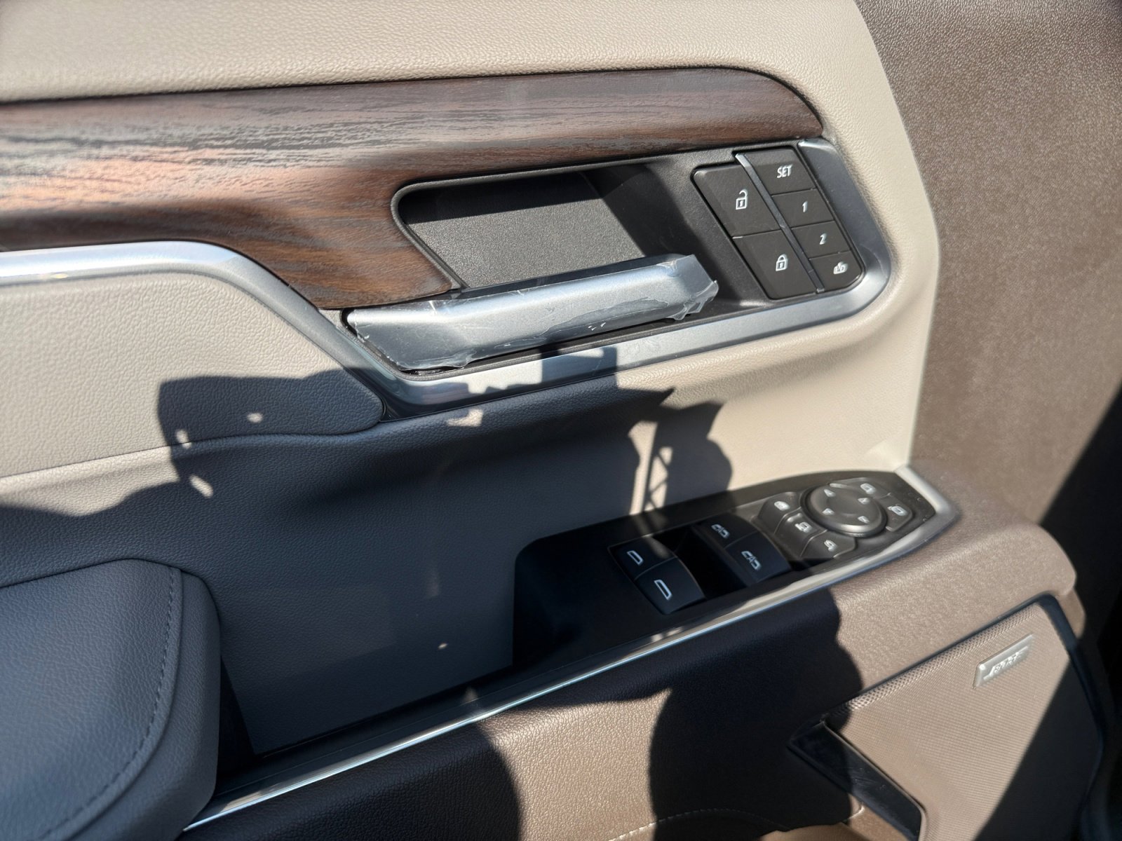 New 2026 GMC Sierra 3500 SLT w/ SLT Convenience Package image 11