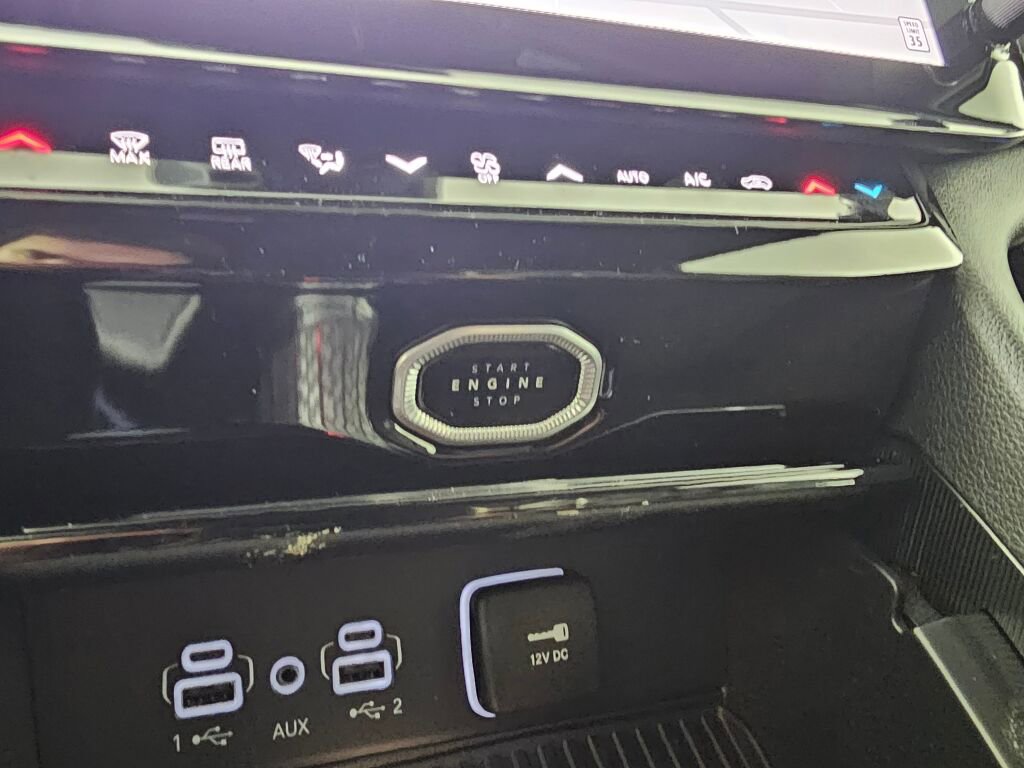 New 2026 Jeep Grand Cherokee Altitude image 26