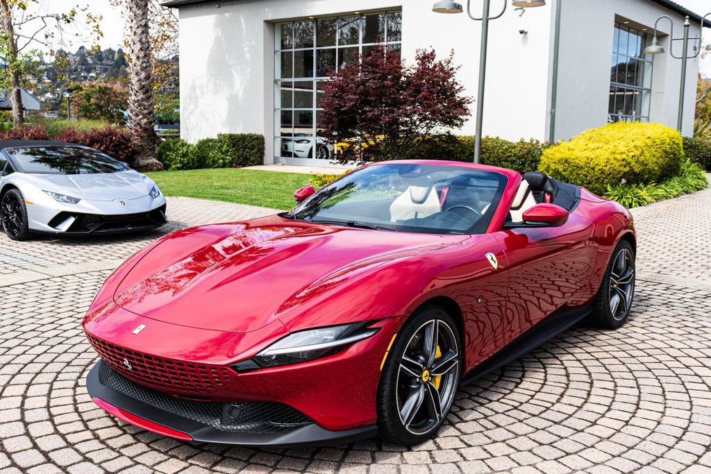 Certified 2025 Ferrari Roma Spider RWD image 10