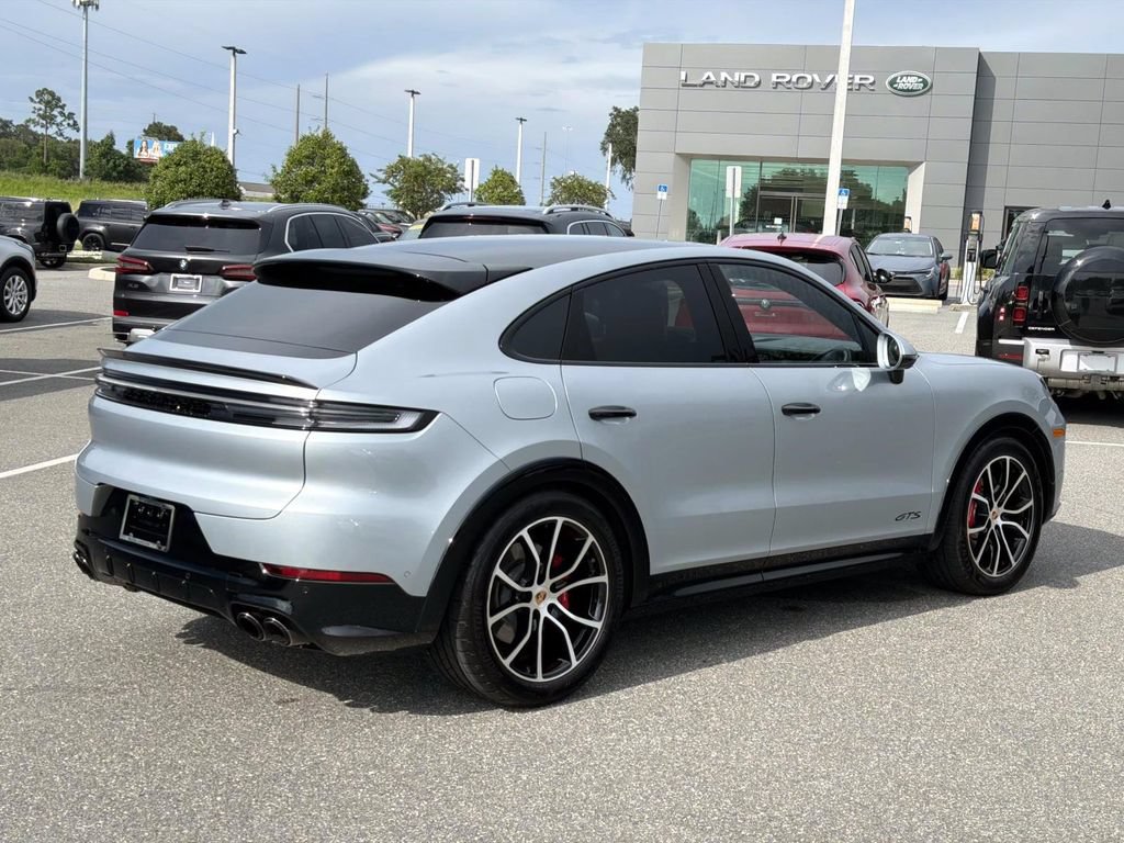 Used 2025 Porsche Cayenne GTS AWD/4WD image 5