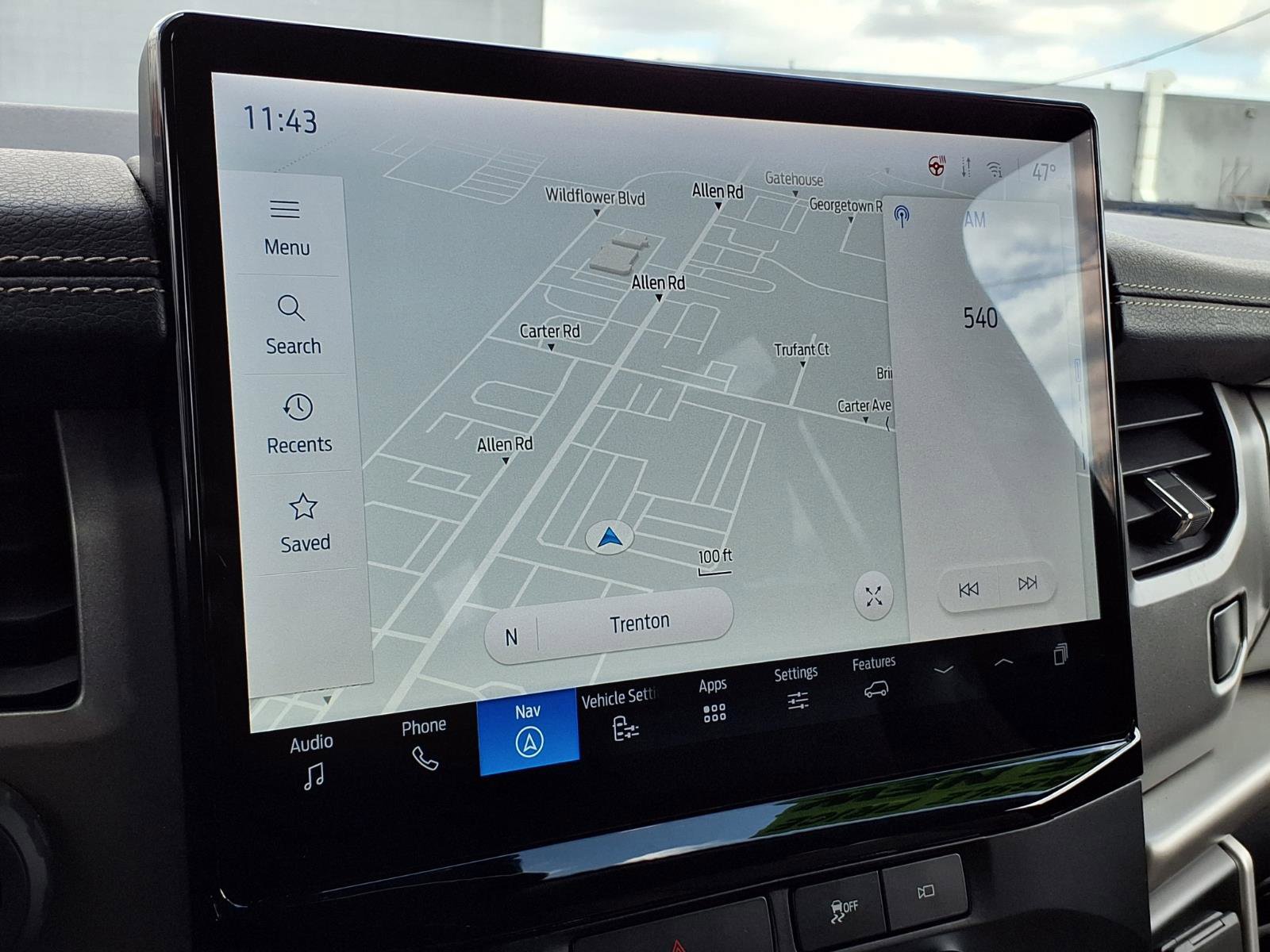 Used 2022 Ford Expedition XLT image 10