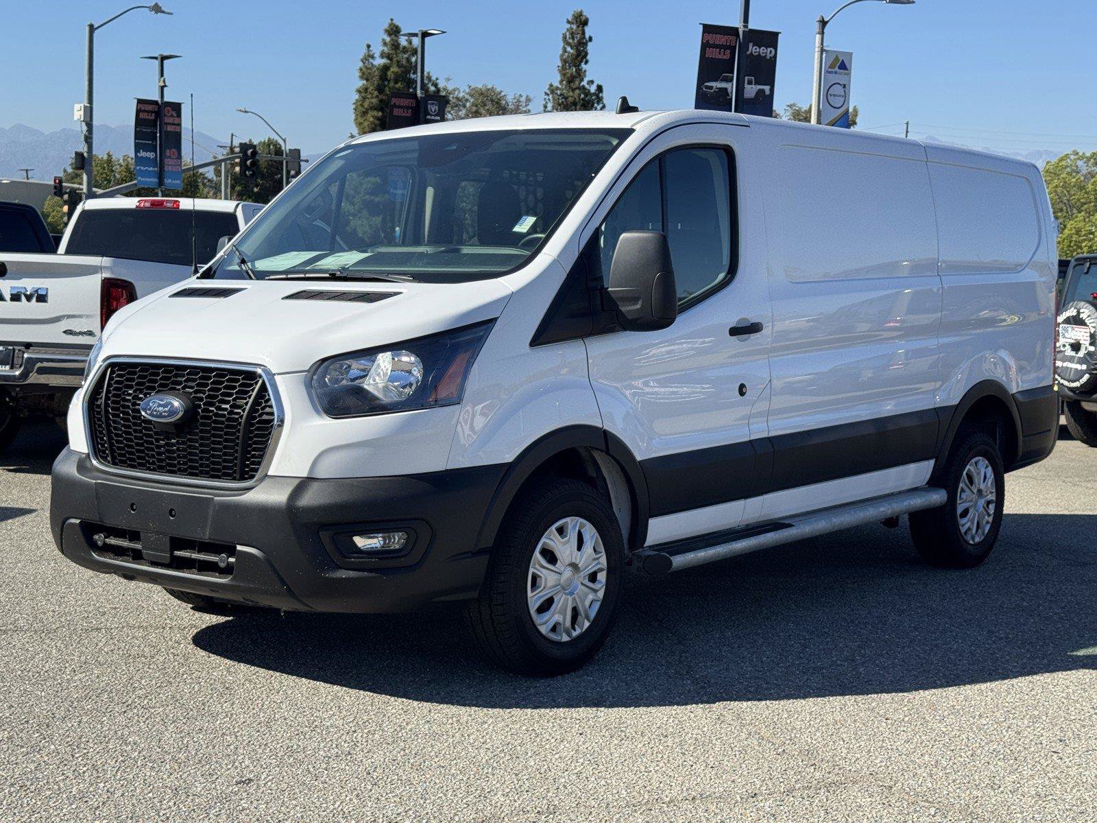 Used 2025 Ford Transit 250 Low Roof w/ Exterior Upgrade Package RWD image 3