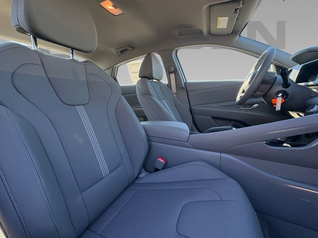 New 2026 Hyundai Elantra SE image 8