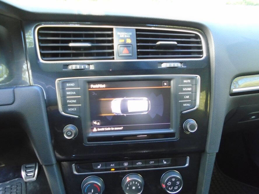 Used 2016 Volkswagen GTI SE w/ Driver Assistance Package image 13