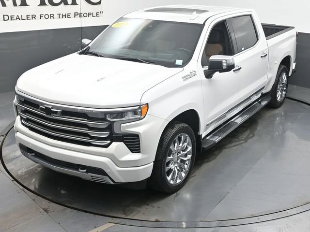 Used 2023 Chevrolet Silverado 1500 High Country w/ High Country Premium Package AWD/4WD image 44