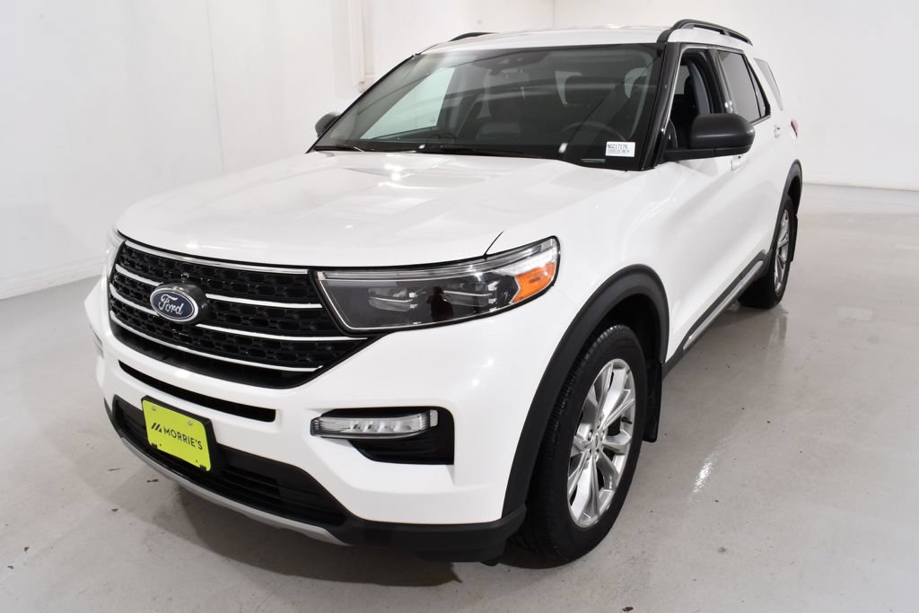 Used 2022 Ford Explorer XLT w/ Equipment Group 202A AWD/4WD image 2