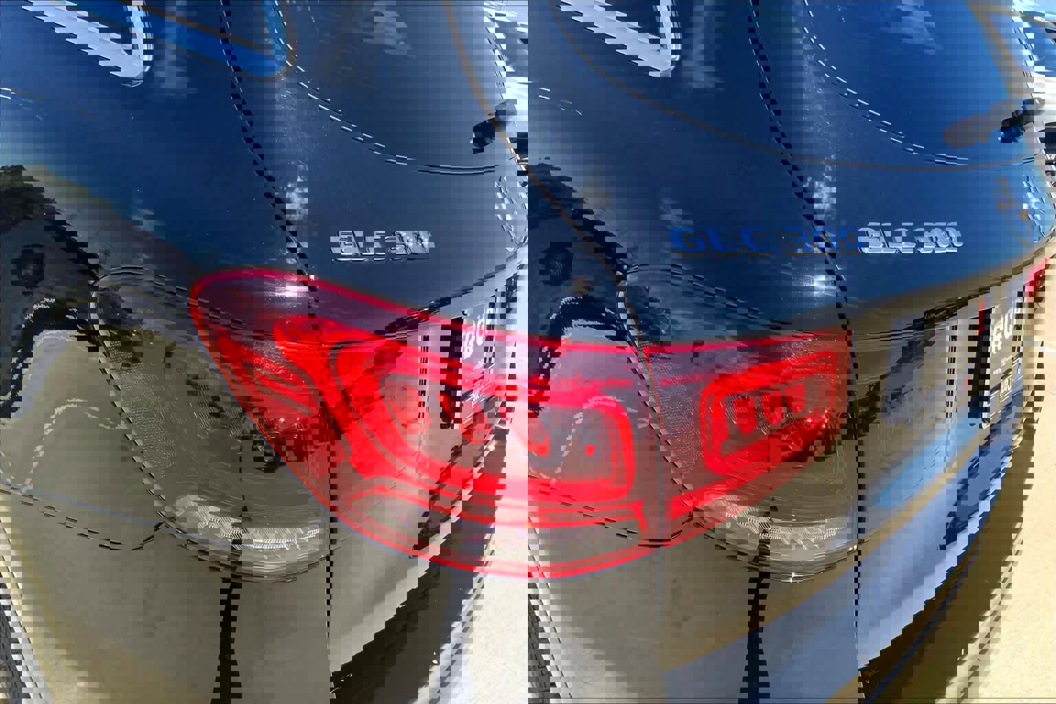 Used 2021 Mercedes-Benz GLC 300 image 28